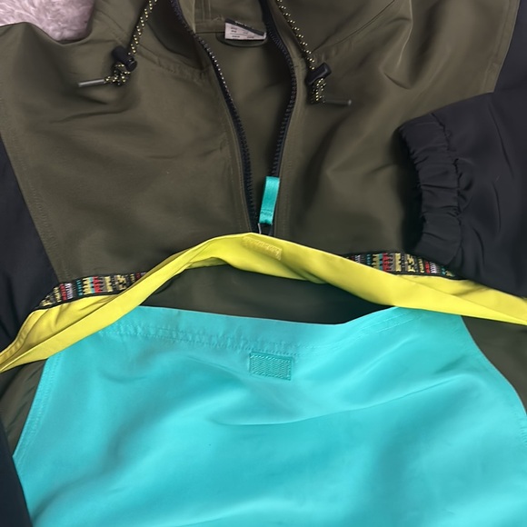 Men’s New Balance Outdoors Anorak packable jacket. Size XL, near new condition. - Picture 5 of 6